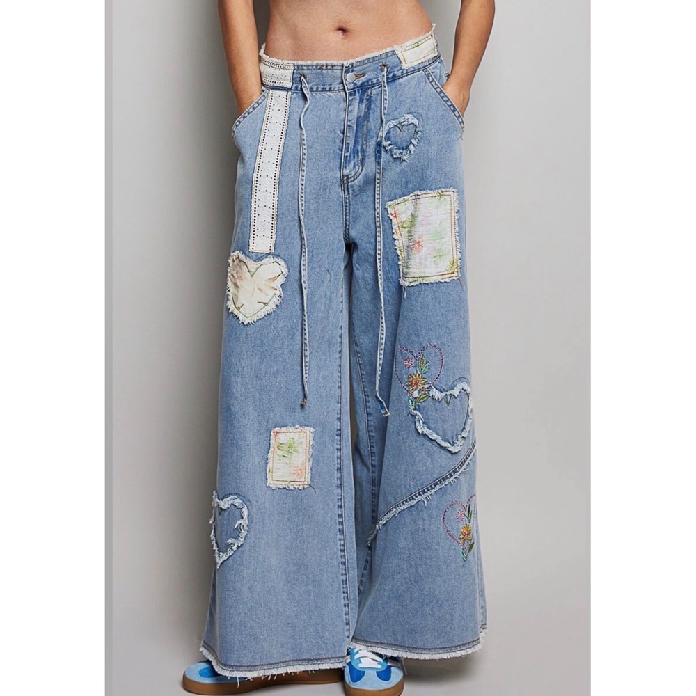 189. Floral Patchwork Heart Embroidered Wide Leg Jeans Light Wash Lace Trim Boho
